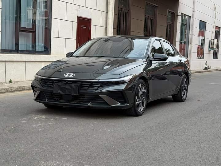 Hyundai Elantra, 2023
